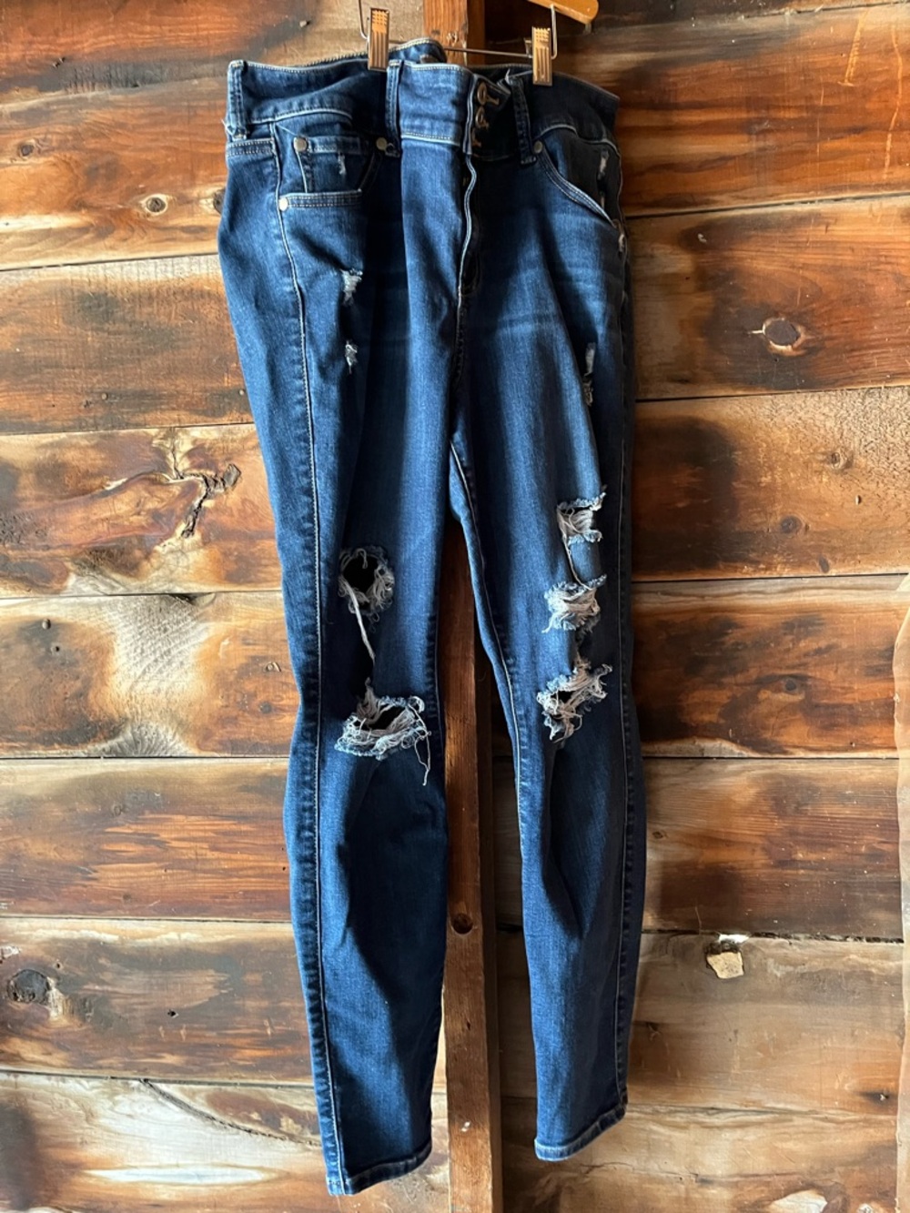 Torrid jeans denim 3-button Feel the Fit 16 L XL stretch ripped distressed blue